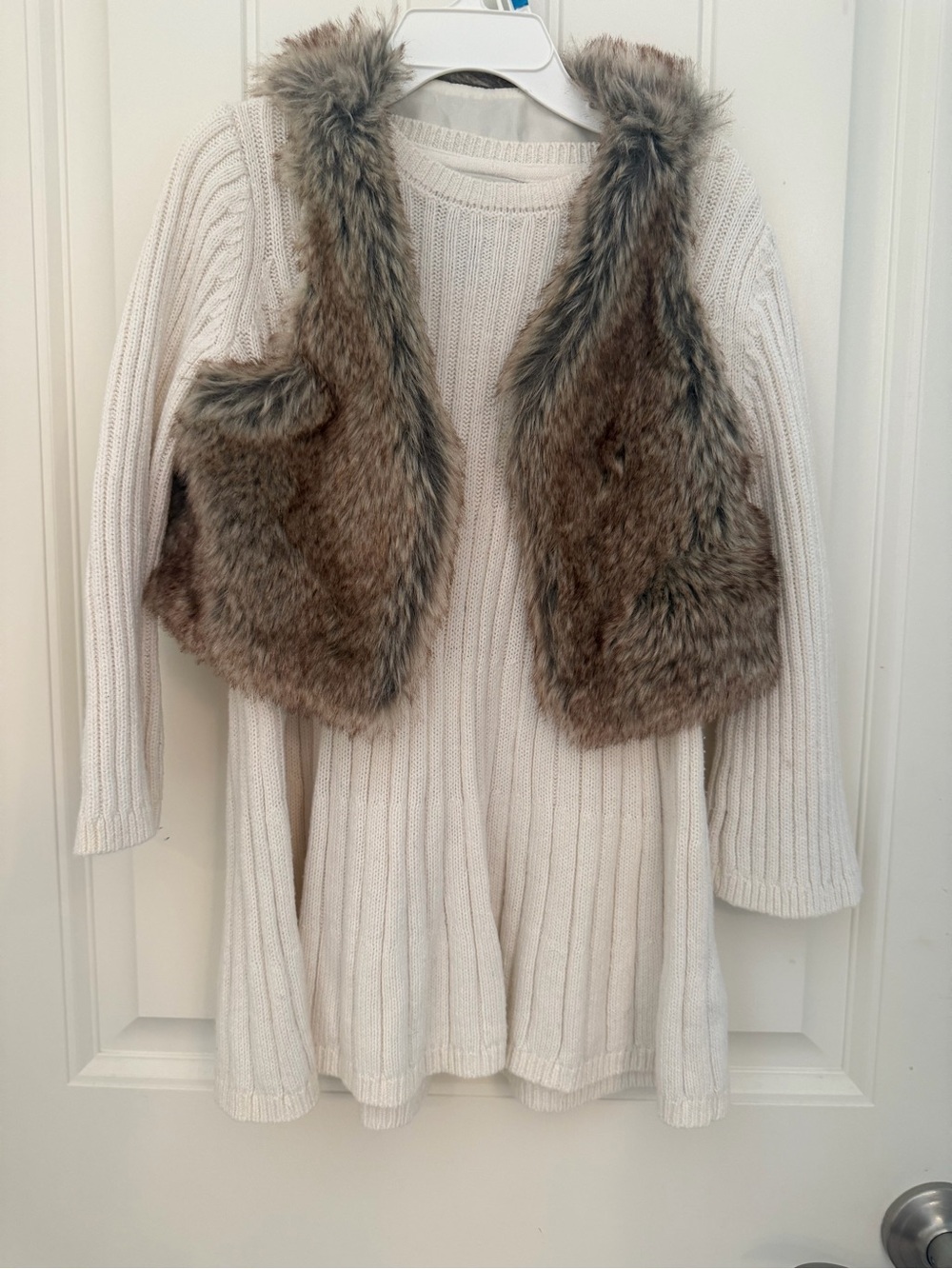 Rachel Zoe Cream Knit feminine fall Dress with Brown Faux-Fur Vest